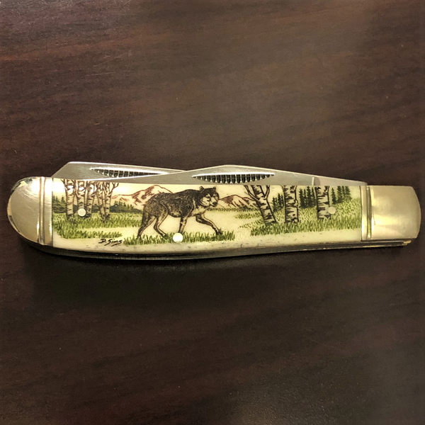 Scrimshaw Trapper Pocket Knife - Wolf