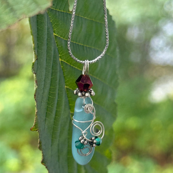 Sea Glass Necklace – Green Dagger-Shaped Pendant