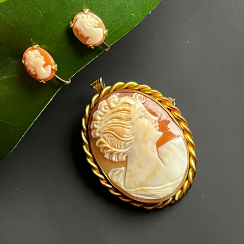 Vintage Unique Gold Tone Cameo Brooch/Pendant and Matching Earrings