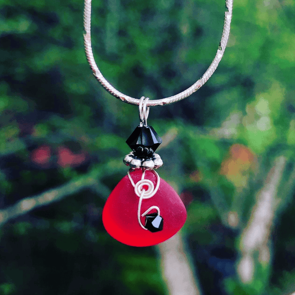 SEA GLASS TRIANGLE SHAPED NECKLACE - Cobalt Blue